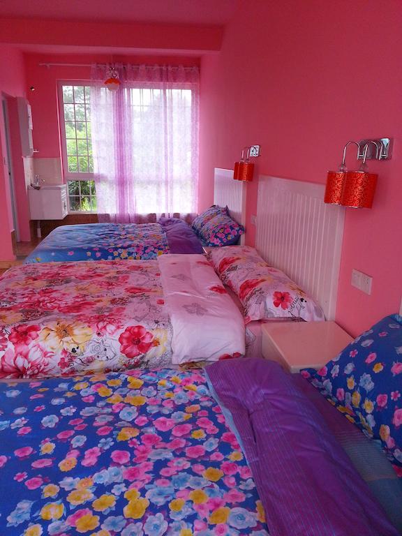 The Sleepy Teepee Hotel Yangshuo Room photo